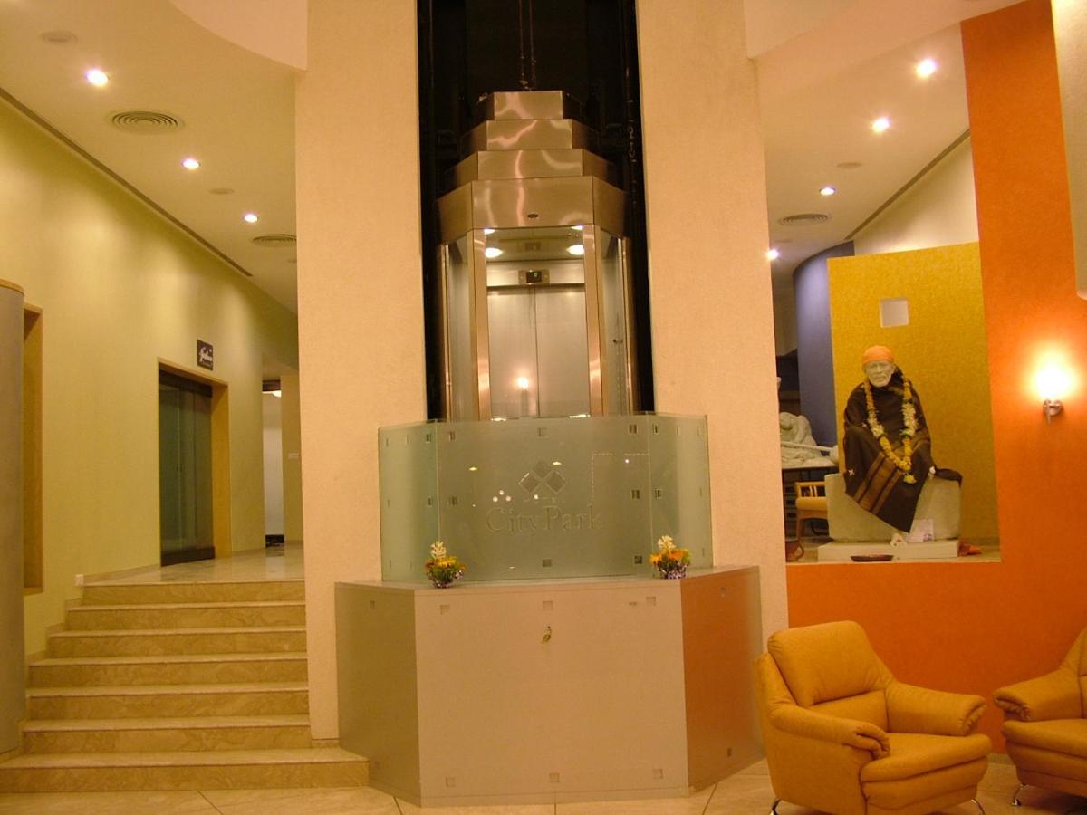 Hotel City Park, Solapur Ngoại thất bức ảnh