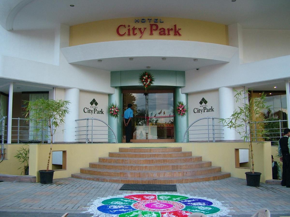 Hotel City Park, Solapur Ngoại thất bức ảnh