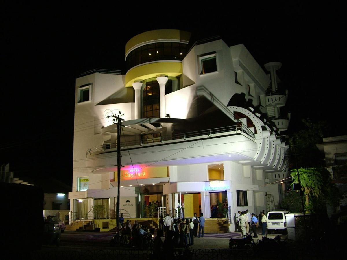 Hotel City Park, Solapur Ngoại thất bức ảnh