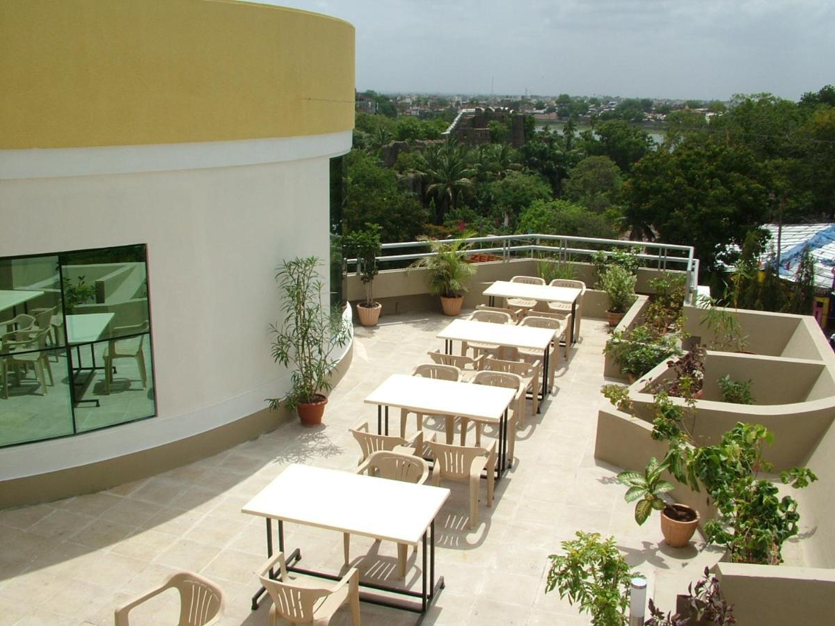 Hotel City Park, Solapur Ngoại thất bức ảnh
