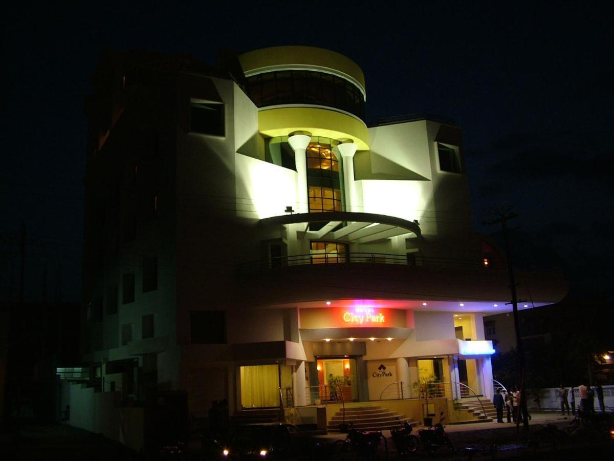 Hotel City Park, Solapur Ngoại thất bức ảnh
